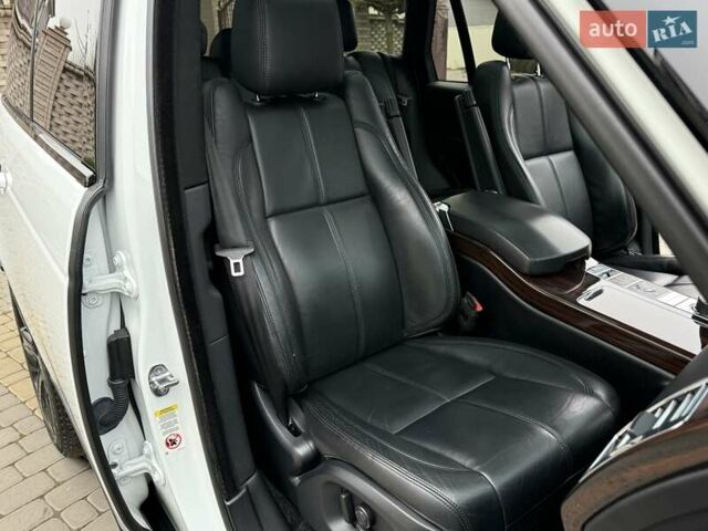 Белый Ленд Ровер Рендж Ровер, объемом двигателя 2.99 л и пробегом 133 тыс. км за 33700 $, фото 34 на Automoto.ua