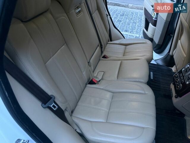 Белый Ленд Ровер Рендж Ровер, объемом двигателя 2.99 л и пробегом 161 тыс. км за 33800 $, фото 72 на Automoto.ua