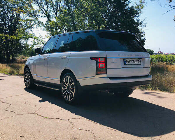 Белый Ленд Ровер Рендж Ровер, объемом двигателя 2.99 л и пробегом 156 тыс. км за 47000 $, фото 1 на Automoto.ua