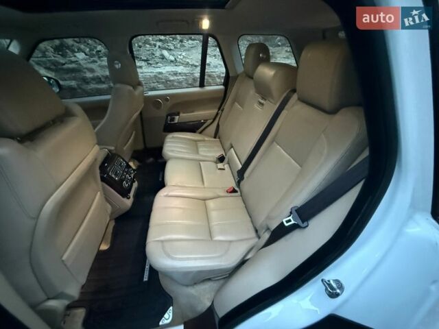 Белый Ленд Ровер Рендж Ровер, объемом двигателя 2.99 л и пробегом 161 тыс. км за 33800 $, фото 90 на Automoto.ua