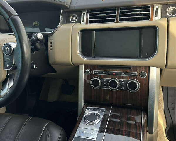 Білий Ленд Ровер Рендж Ровер, об'ємом двигуна 2.99 л та пробігом 245 тис. км за 50000 $, фото 30 на Automoto.ua