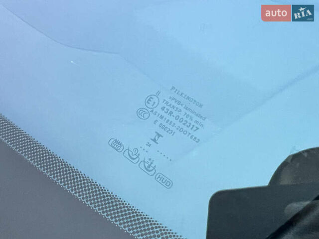 Білий Ленд Ровер Рендж Ровер, об'ємом двигуна 3 л та пробігом 204 тис. км за 35000 $, фото 35 на Automoto.ua