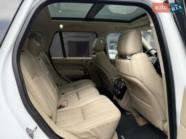 Белый Ленд Ровер Рендж Ровер, объемом двигателя 3 л и пробегом 173 тыс. км за 27900 $, фото 64 на Automoto.ua