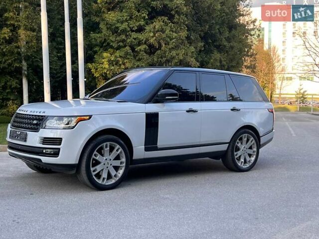 Білий Ленд Ровер Рендж Ровер, об'ємом двигуна 3 л та пробігом 120 тис. км за 34999 $, фото 8 на Automoto.ua