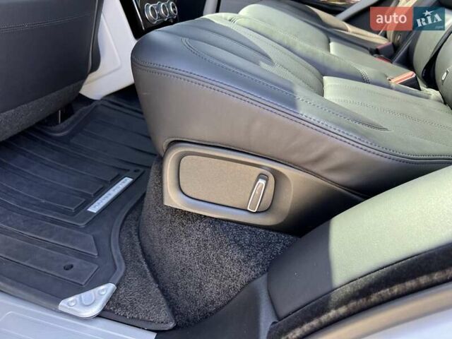 Белый Ленд Ровер Рендж Ровер, объемом двигателя 2.99 л и пробегом 176 тыс. км за 40300 $, фото 40 на Automoto.ua