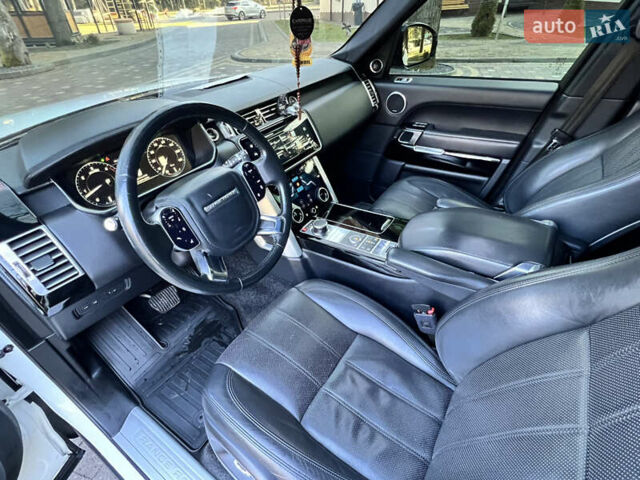 Білий Ленд Ровер Рендж Ровер, об'ємом двигуна 3 л та пробігом 199 тис. км за 34970 $, фото 28 на Automoto.ua