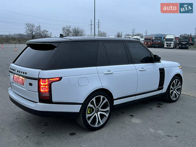 Білий Ленд Ровер Рендж Ровер, об'ємом двигуна 3 л та пробігом 204 тис. км за 35000 $, фото 7 на Automoto.ua