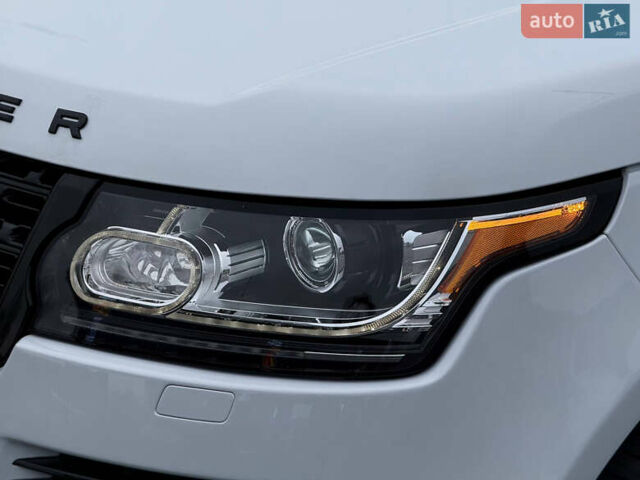 Білий Ленд Ровер Рендж Ровер, об'ємом двигуна 3 л та пробігом 205 тис. км за 38500 $, фото 4 на Automoto.ua