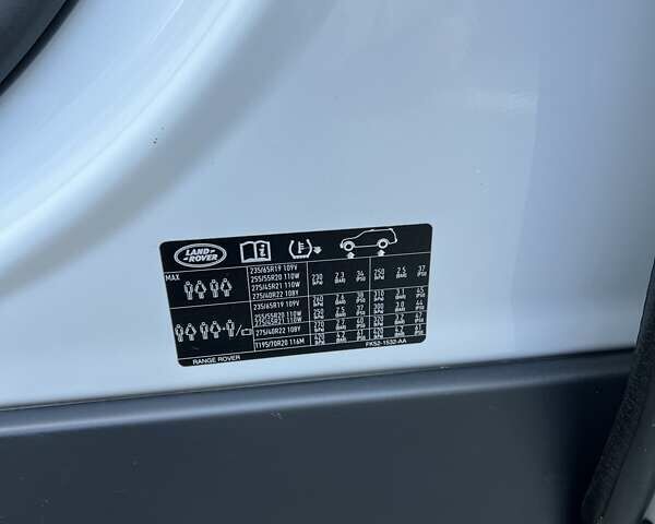 Белый Ленд Ровер Рендж Ровер, объемом двигателя 2.99 л и пробегом 176 тыс. км за 40300 $, фото 68 на Automoto.ua