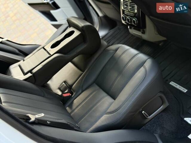 Білий Ленд Ровер Рендж Ровер, об'ємом двигуна 2.99 л та пробігом 180 тис. км за 39850 $, фото 63 на Automoto.ua