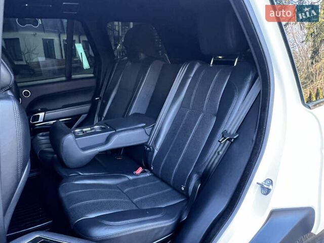 Білий Ленд Ровер Рендж Ровер, об'ємом двигуна 3 л та пробігом 199 тис. км за 34970 $, фото 33 на Automoto.ua