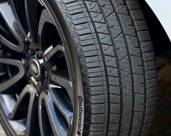 Білий Ленд Ровер Рендж Ровер, об'ємом двигуна 2.99 л та пробігом 180 тис. км за 39850 $, фото 31 на Automoto.ua