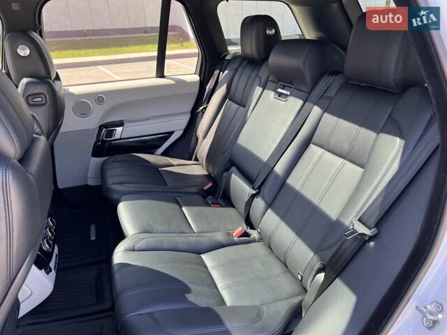 Белый Ленд Ровер Рендж Ровер, объемом двигателя 2.99 л и пробегом 176 тыс. км за 40300 $, фото 42 на Automoto.ua