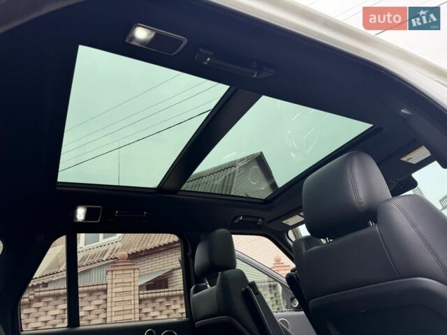 Білий Ленд Ровер Рендж Ровер, об'ємом двигуна 2.99 л та пробігом 134 тис. км за 32500 $, фото 22 на Automoto.ua