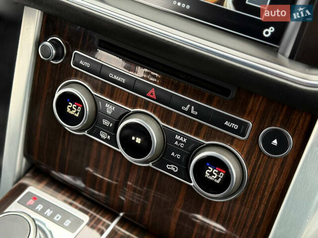 Білий Ленд Ровер Рендж Ровер, об'ємом двигуна 3 л та пробігом 205 тис. км за 38500 $, фото 16 на Automoto.ua