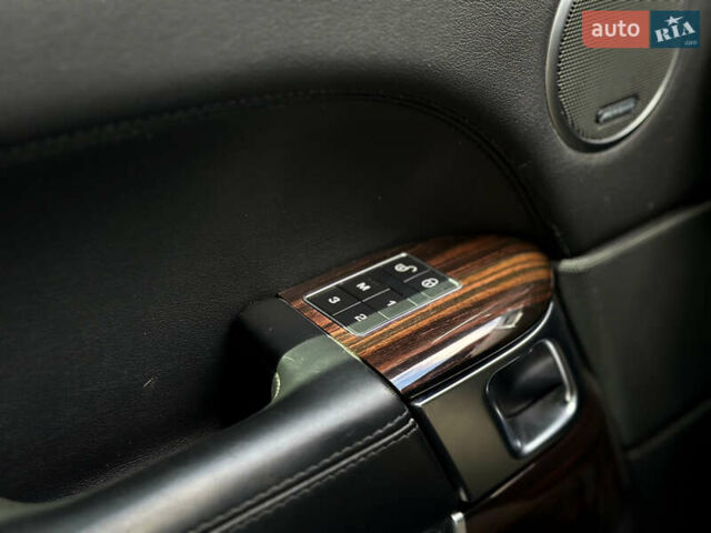 Белый Ленд Ровер Рендж Ровер, объемом двигателя 3 л и пробегом 147 тыс. км за 36000 $, фото 9 на Automoto.ua