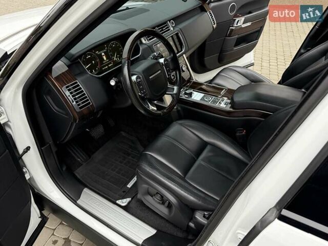 Белый Ленд Ровер Рендж Ровер, объемом двигателя 2.99 л и пробегом 133 тыс. км за 33700 $, фото 41 на Automoto.ua