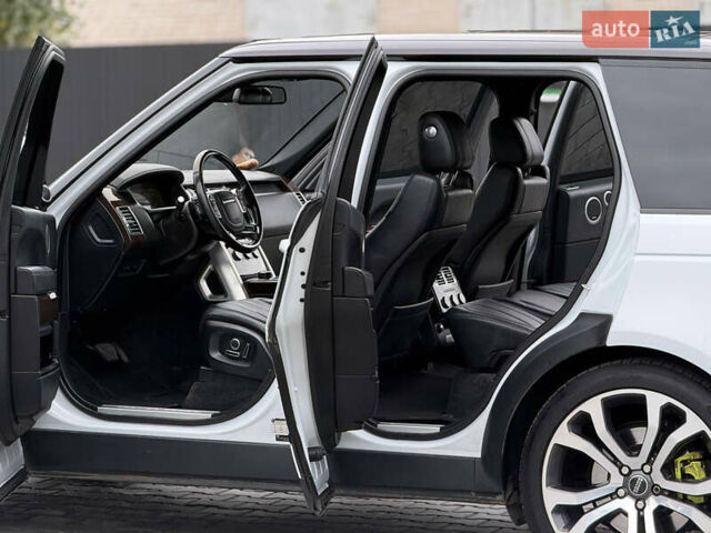 Білий Ленд Ровер Рендж Ровер, об'ємом двигуна 3 л та пробігом 205 тис. км за 38500 $, фото 12 на Automoto.ua