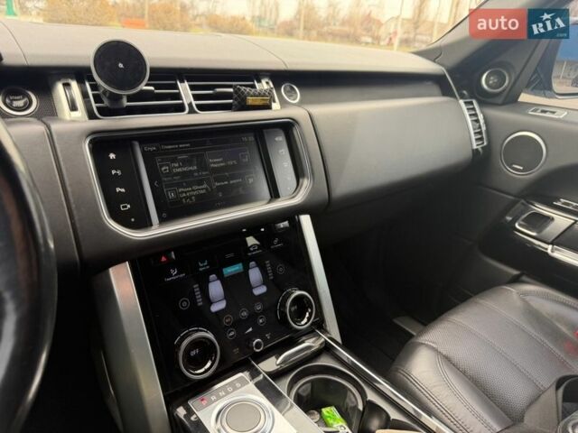 Білий Ленд Ровер Рендж Ровер, об'ємом двигуна 3 л та пробігом 175 тис. км за 33000 $, фото 9 на Automoto.ua