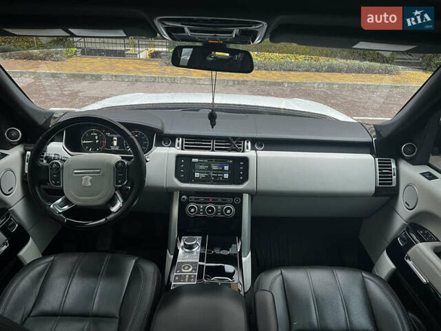 Белый Ленд Ровер Рендж Ровер, объемом двигателя 2.99 л и пробегом 159 тыс. км за 42000 $, фото 6 на Automoto.ua