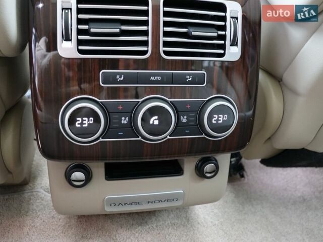 Білий Ленд Ровер Рендж Ровер, об'ємом двигуна 3 л та пробігом 154 тис. км за 31900 $, фото 38 на Automoto.ua