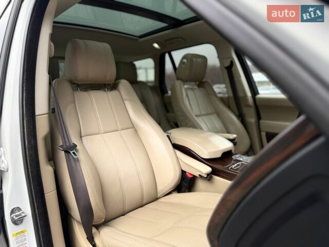 Білий Ленд Ровер Рендж Ровер, об'ємом двигуна 3 л та пробігом 173 тис. км за 27500 $, фото 77 на Automoto.ua