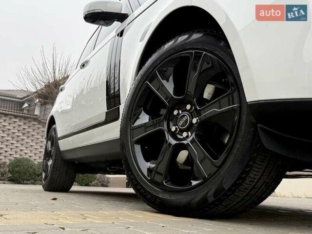 Белый Ленд Ровер Рендж Ровер, объемом двигателя 2.99 л и пробегом 133 тыс. км за 33700 $, фото 11 на Automoto.ua