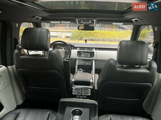 Ленд Ровер Рендж Ровер 2016 у Києві на Automoto.ua Білий Ленд Ровер Рендж Ровер, об'ємом двигуна 2.99 л та пробігом 159 тис. км за 42000 $, фото 7 на Automoto.ua