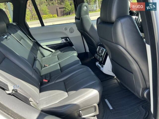 Белый Ленд Ровер Рендж Ровер, объемом двигателя 2.99 л и пробегом 176 тыс. км за 40300 $, фото 45 на Automoto.ua