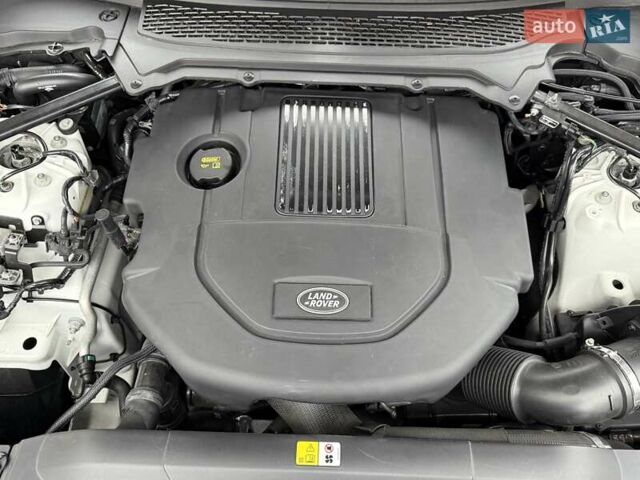 Белый Ленд Ровер Рендж Ровер, объемом двигателя 2.99 л и пробегом 133 тыс. км за 33700 $, фото 47 на Automoto.ua