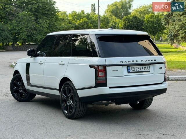 Білий Ленд Ровер Рендж Ровер, об'ємом двигуна 2.99 л та пробігом 135 тис. км за 30800 $, фото 2 на Automoto.ua