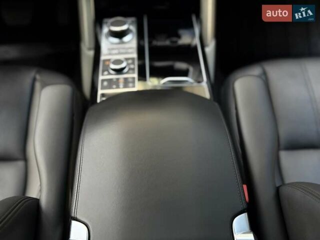 Білий Ленд Ровер Рендж Ровер, об'ємом двигуна 2.99 л та пробігом 180 тис. км за 39850 $, фото 74 на Automoto.ua