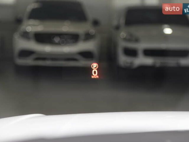 Белый Ленд Ровер Рендж Ровер, объемом двигателя 3 л и пробегом 95 тыс. км за 37900 $, фото 23 на Automoto.ua