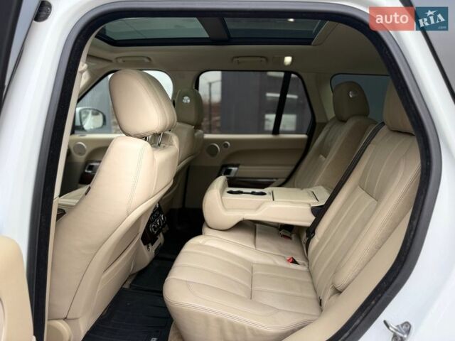 Білий Ленд Ровер Рендж Ровер, об'ємом двигуна 3 л та пробігом 173 тис. км за 27500 $, фото 85 на Automoto.ua