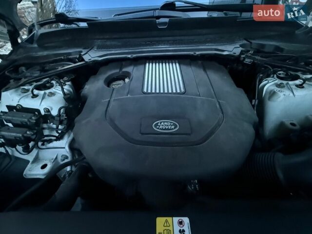 Белый Ленд Ровер Рендж Ровер, объемом двигателя 2.99 л и пробегом 161 тыс. км за 33800 $, фото 113 на Automoto.ua