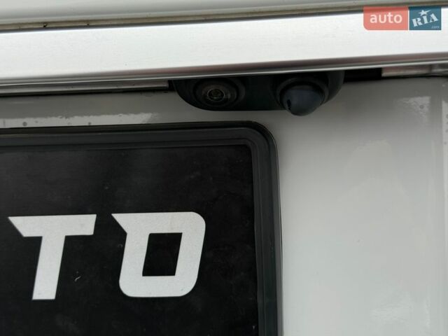 Белый Ленд Ровер Рендж Ровер, объемом двигателя 3 л и пробегом 173 тыс. км за 27500 $, фото 21 на Automoto.ua