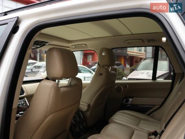 Білий Ленд Ровер Рендж Ровер, об'ємом двигуна 3 л та пробігом 154 тис. км за 31900 $, фото 37 на Automoto.ua