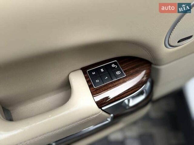 Белый Ленд Ровер Рендж Ровер, объемом двигателя 3 л и пробегом 173 тыс. км за 27900 $, фото 86 на Automoto.ua