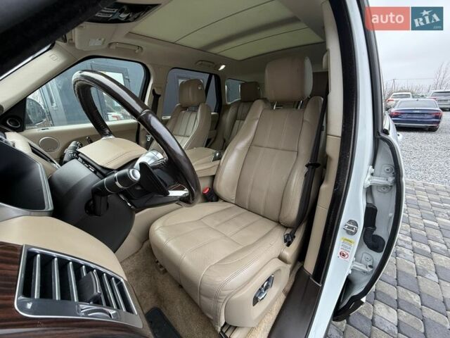 Білий Ленд Ровер Рендж Ровер, об'ємом двигуна 3 л та пробігом 173 тис. км за 27500 $, фото 41 на Automoto.ua