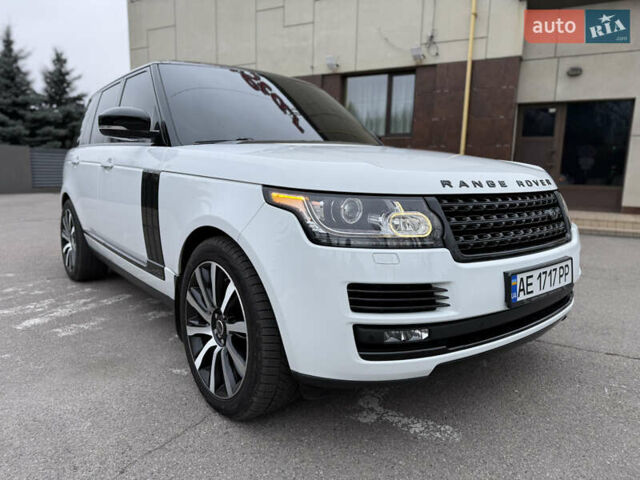 Білий Ленд Ровер Рендж Ровер, об'ємом двигуна 4.37 л та пробігом 272 тис. км за 43000 $, фото 11 на Automoto.ua