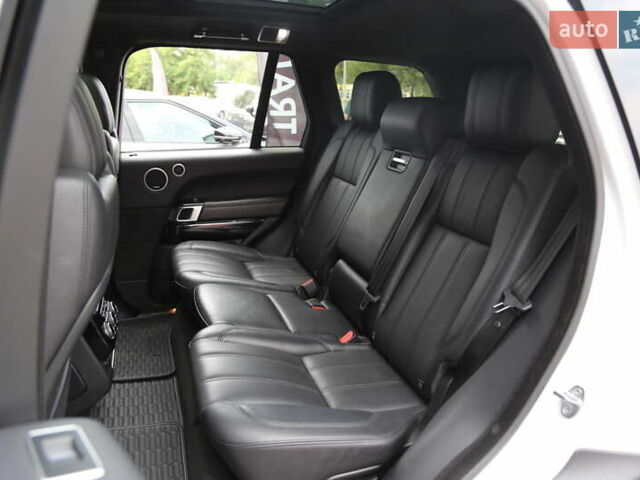 Белый Ленд Ровер Рендж Ровер, объемом двигателя 3 л и пробегом 95 тыс. км за 37900 $, фото 11 на Automoto.ua