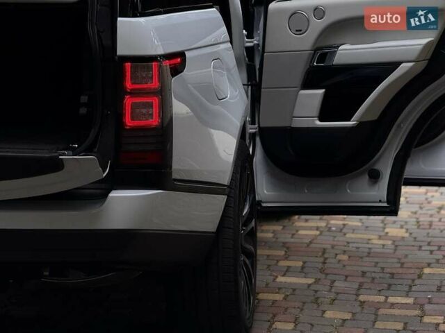 Білий Ленд Ровер Рендж Ровер, об'ємом двигуна 2.99 л та пробігом 180 тис. км за 39850 $, фото 53 на Automoto.ua