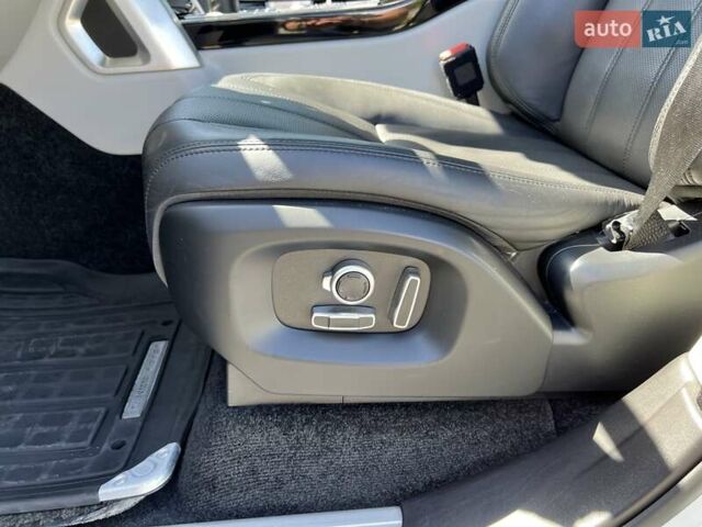 Белый Ленд Ровер Рендж Ровер, объемом двигателя 2.99 л и пробегом 176 тыс. км за 40300 $, фото 33 на Automoto.ua