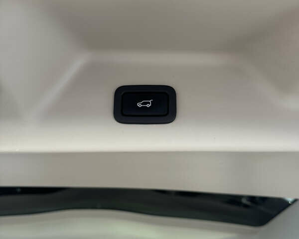 Білий Ленд Ровер Рендж Ровер, об'ємом двигуна 2.99 л та пробігом 245 тис. км за 50000 $, фото 40 на Automoto.ua