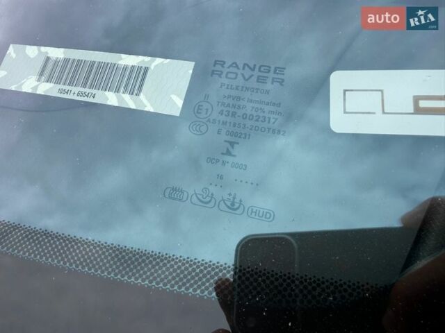Білий Ленд Ровер Рендж Ровер, об'ємом двигуна 3 л та пробігом 175 тис. км за 33000 $, фото 15 на Automoto.ua