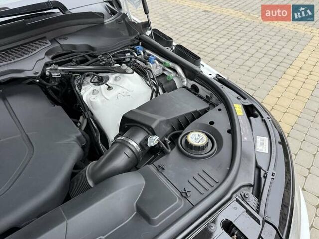 Белый Ленд Ровер Рендж Ровер, объемом двигателя 2.99 л и пробегом 133 тыс. км за 33700 $, фото 49 на Automoto.ua