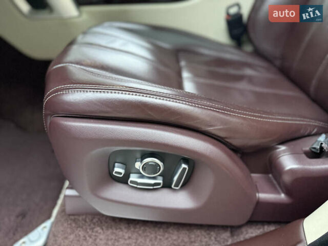 Білий Ленд Ровер Рендж Ровер, об'ємом двигуна 4.37 л та пробігом 272 тис. км за 43000 $, фото 32 на Automoto.ua