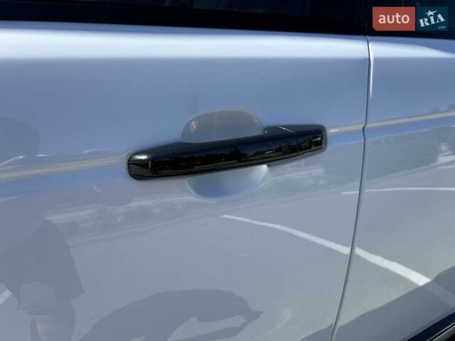 Белый Ленд Ровер Рендж Ровер, объемом двигателя 2.99 л и пробегом 176 тыс. км за 40300 $, фото 15 на Automoto.ua