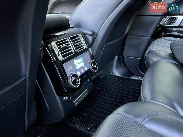 Білий Ленд Ровер Рендж Ровер, об'ємом двигуна 3 л та пробігом 199 тис. км за 34970 $, фото 36 на Automoto.ua