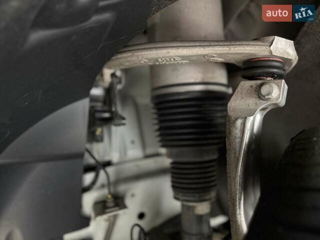 Білий Ленд Ровер Рендж Ровер, об'ємом двигуна 2.99 л та пробігом 180 тис. км за 39850 $, фото 47 на Automoto.ua